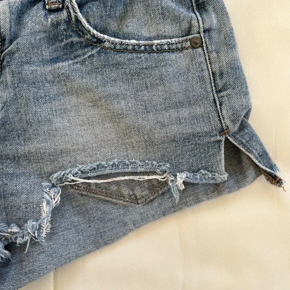 FREE PEOPLE Denim Shorts Womens Sz W 26 Blue Daisy Dukes Distressed Jean Summer - Picture 5 of 16